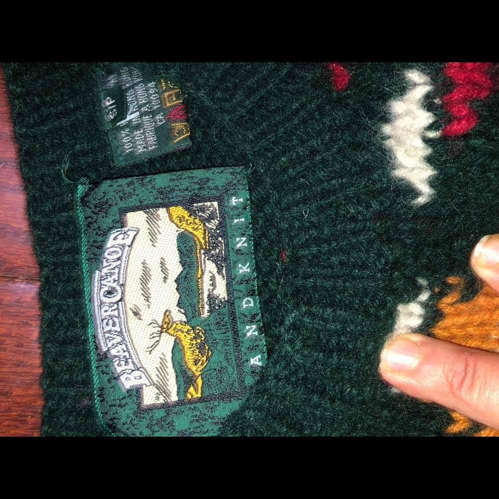 Vintage handknit 100% wool ski sweater by Beaver Canoe - Picture 3 of 7